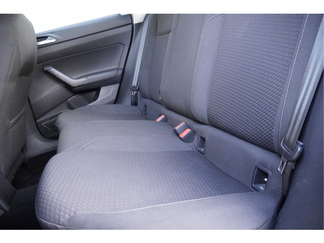 Volkswagen Polo 1.0 TSI 5drs Comfortline BJ2017 Lmv 15 | Led | Navi | App-Connect | Airco | Cruise control | Getint glas | Nw-model!