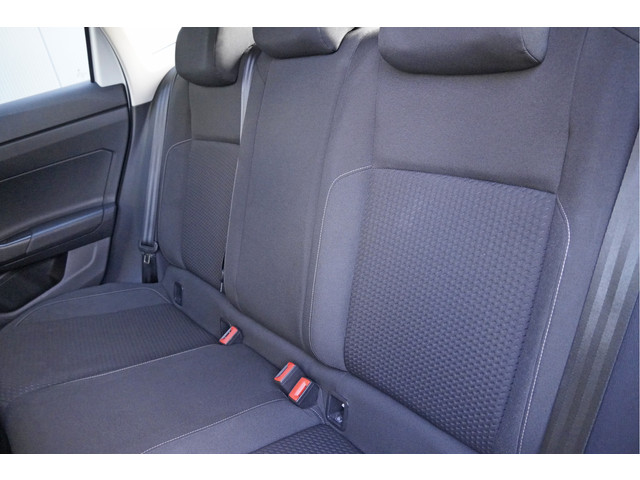 Volkswagen Polo 1.0 TSI 5drs Comfortline BJ2017 Lmv 15 | Led | Navi | App-Connect | Airco | Cruise control | Getint glas | Nw-model!