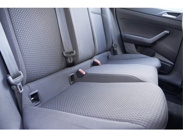 Volkswagen Polo 1.0 TSI 5drs Comfortline BJ2017 Lmv 15 | Led | Navi | App-Connect | Airco | Cruise control | Getint glas | Nw-model!