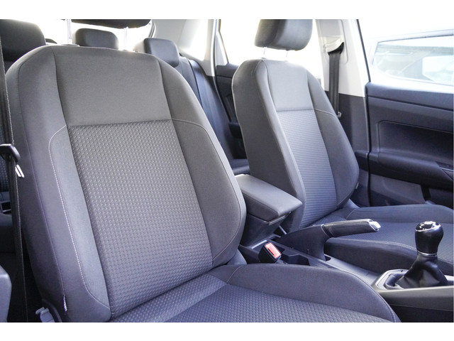 Volkswagen Polo 1.0 TSI 5drs Comfortline BJ2017 Lmv 15 | Led | Navi | App-Connect | Airco | Cruise control | Getint glas | Nw-model!