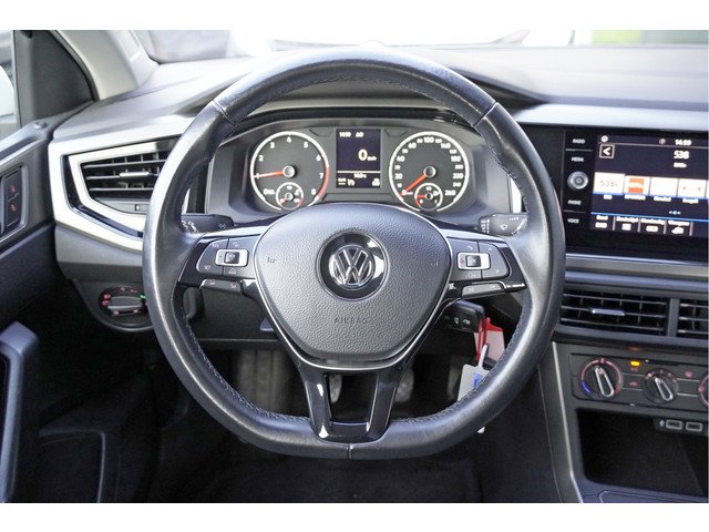 Volkswagen Polo 1.0 TSI 5drs Comfortline BJ2017 Lmv 15 | Led | Navi | App-Connect | Airco | Cruise control | Getint glas | Nw-model!
