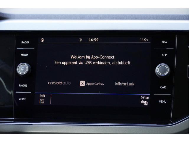 Volkswagen Polo 1.0 TSI 5drs Comfortline BJ2017 Lmv 15 | Led | Navi | App-Connect | Airco | Cruise control | Getint glas | Nw-model!