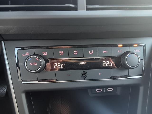 Volkswagen Polo 1.0 TSI Highline Business R-LINE|ADAPTIVE CR|AUTOMAAT|CLIMA|1ste EIG|CARPLAY