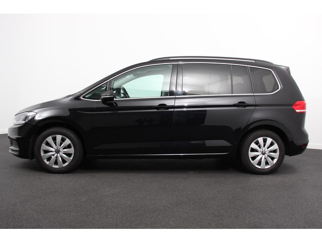 Volkswagen Touran 1.5 TSI 150pk DSG Comfortline Plus 7p | Navigatie | Apple Carplay Android Auto | Wegklapbare trekhaak | Parkeersensoren | Adapti