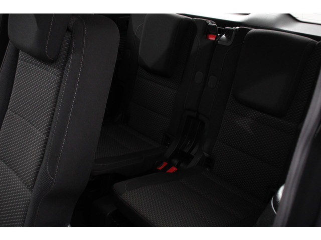 Volkswagen Touran 1.5 TSI 150pk DSG Comfortline Plus 7p | Navigatie | Apple Carplay Android Auto | Wegklapbare trekhaak | Parkeersensoren | Adapti