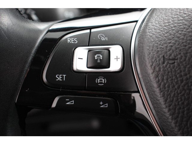 Volkswagen Touran 1.5 TSI 150pk DSG Comfortline Plus 7p | Navigatie | Apple Carplay Android Auto | Wegklapbare trekhaak | Parkeersensoren | Adapti