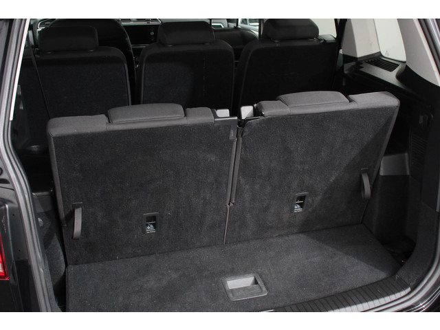 Volkswagen Touran 1.5 TSI 150pk DSG Comfortline Plus 7p | Navigatie | Apple Carplay Android Auto | Wegklapbare trekhaak | Parkeersensoren | Adapti