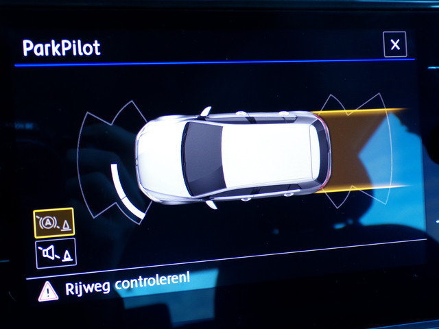 Volkswagen e-Golf E-DITION, SOH 93.5% Full LED Carplay + Android Auto Virtual Cockpit Parkeersensoren V + A