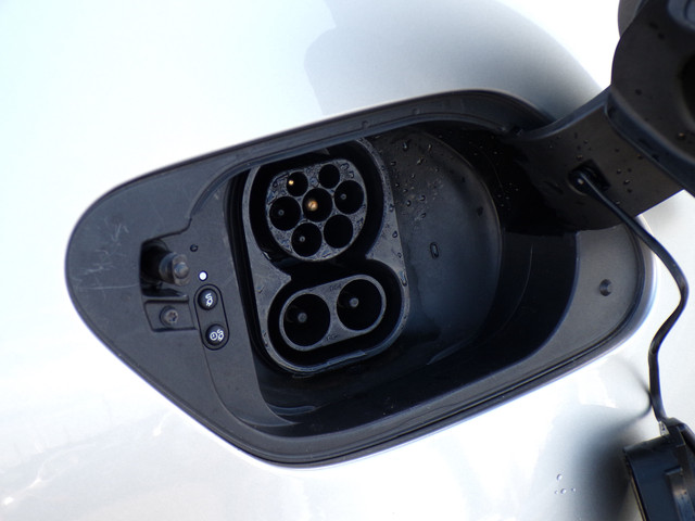 Volkswagen e-Golf E-DITION, SOH 93.5% Full LED Carplay + Android Auto Virtual Cockpit Parkeersensoren V + A