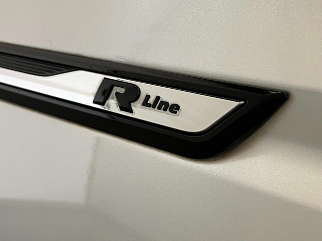 Volkswagen Touran 1.8 TSI Highline R Line 7-pers Pano NL-auto