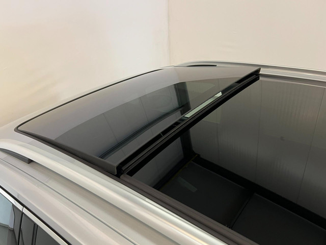 Volkswagen Touran 1.8 TSI Highline R Line 7-pers Pano NL-auto