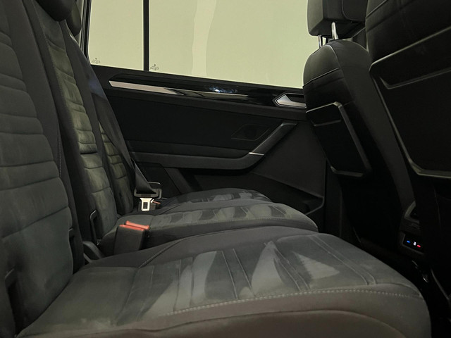 Volkswagen Touran 1.8 TSI Highline R Line 7-pers Pano NL-auto