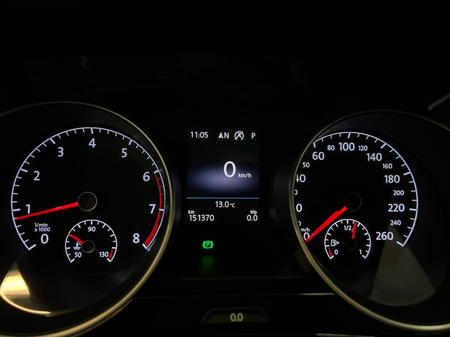 Volkswagen Touran 1.8 TSI Highline R Line 7-pers Pano NL-auto