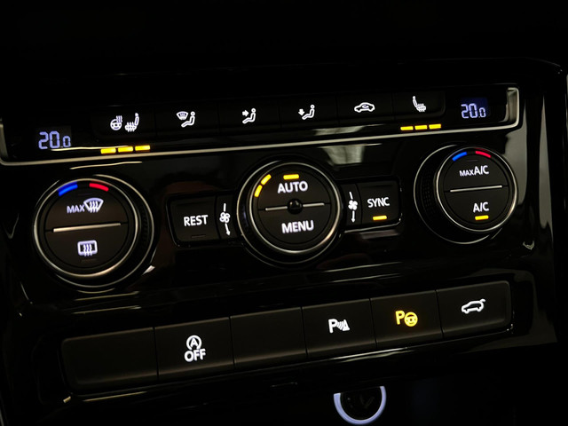 Volkswagen Touran 1.8 TSI Highline R Line 7-pers Pano NL-auto