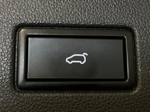 Volkswagen Touran 1.8 TSI Highline R Line 7-pers Pano NL-auto