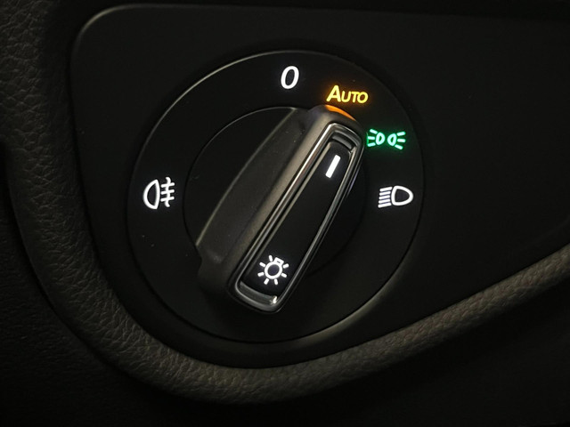 Volkswagen Touran 1.8 TSI Highline R Line 7-pers Pano NL-auto