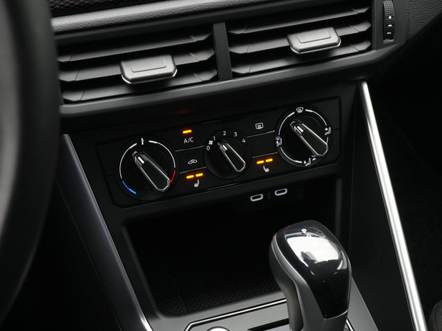 Volkswagen Polo 1.0 TSI 95 pk DSG Life Edition | Navigatie | Stoelverwarming | Parkeersensoren voor achter | Adaptive Cruise