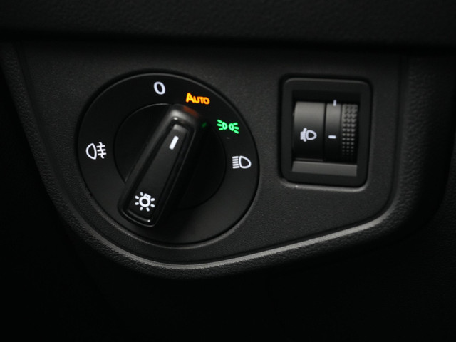 Volkswagen Polo 1.0 TSI 95 pk DSG Life Edition | Navigatie | Stoelverwarming | Parkeersensoren voor achter | Adaptive Cruise