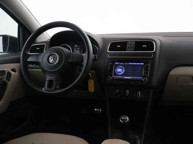 Volkswagen Polo 1.2 TSI 105 PK 5-DEURS GTI LOOK + TREKHAAK | 17 INCH | PRIVACY GLASS