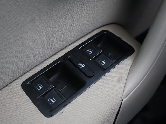 Volkswagen Polo 1.2 TSI 105 PK 5-DEURS GTI LOOK + TREKHAAK | 17 INCH | PRIVACY GLASS