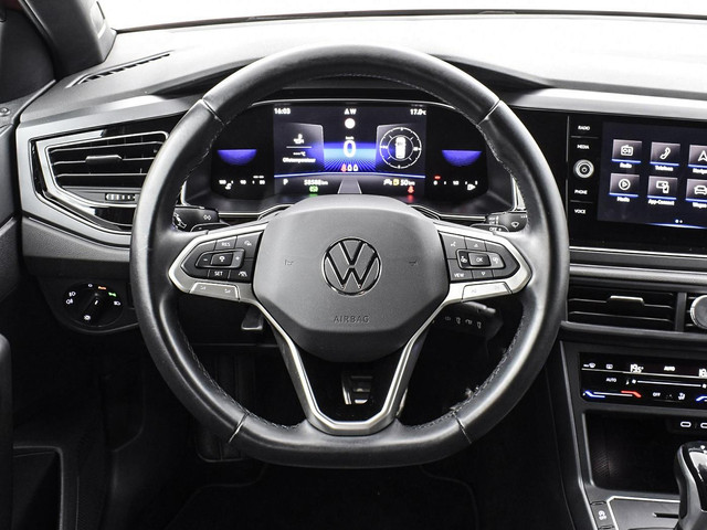 Volkswagen Polo 1.0 TSI 95PK DSG R-Line · Apple Android Car Play · Camera · Clima · Navigatie · Draadloos laden · Getint glas · Garantie t m 22-