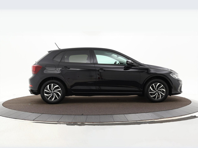 volkswagen-polo-1.0-tsi-life--apple-android-car-play--navigatie--p-sensoren--airco--getint-glas--15---inch--garantie-t-m-17-10-2027-of-10