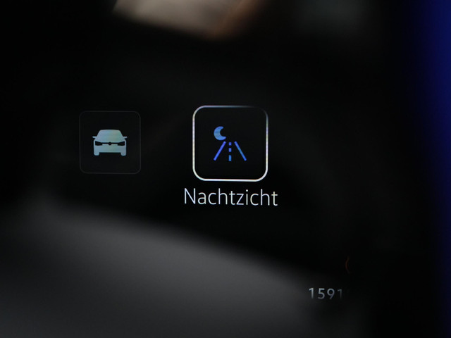 Volkswagen Touareg 3.0 TSi 462 pk tiptronic eHybrid 4MOTION | Panoramadak | Trekhaak | Puglia Leder | Nachtzicht | Head-Up Display | Geheugenstoele