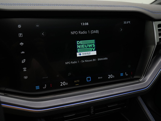 Volkswagen Touareg 3.0 TSi 462 pk tiptronic eHybrid 4MOTION | Panoramadak | Trekhaak | Puglia Leder | Nachtzicht | Head-Up Display | Geheugenstoele