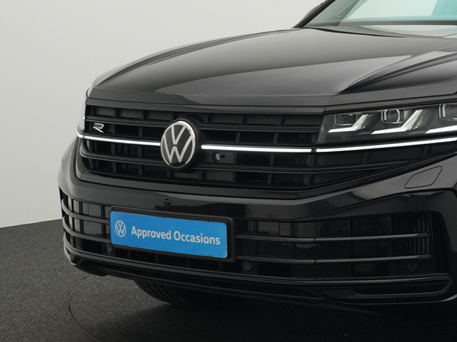 Volkswagen Touareg 3.0 TSi 462 pk tiptronic eHybrid 4MOTION | Panoramadak | Trekhaak | Puglia Leder | Nachtzicht | Head-Up Display | Geheugenstoele