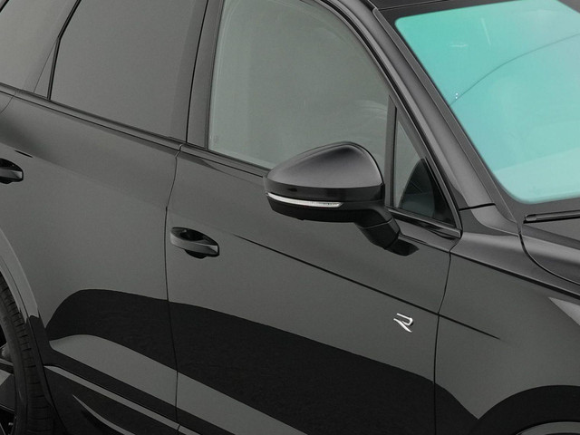 Volkswagen Touareg 3.0 TSi 462 pk tiptronic eHybrid 4MOTION | Panoramadak | Trekhaak | Puglia Leder | Nachtzicht | Head-Up Display | Geheugenstoele