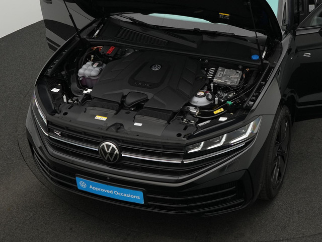 Volkswagen Touareg 3.0 TSi 462 pk tiptronic eHybrid 4MOTION | Panoramadak | Trekhaak | Puglia Leder | Nachtzicht | Head-Up Display | Geheugenstoele
