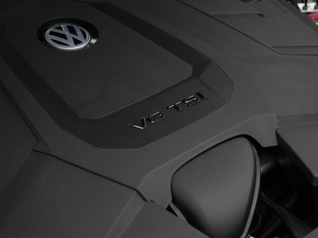 Volkswagen Touareg 3.0 TSi 462 pk tiptronic eHybrid 4MOTION | Panoramadak | Trekhaak | Puglia Leder | Nachtzicht | Head-Up Display | Geheugenstoele