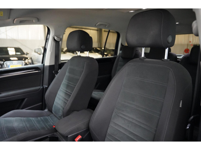 Volkswagen Touran 1.4 TSI Highline 7 PERSOONS PDC TREKHAAK