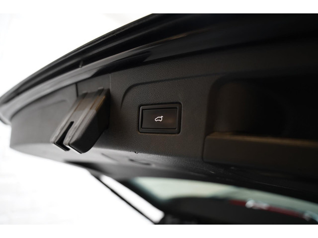 Volkswagen Touran 1.4 TSI Highline 7 PERSOONS PDC TREKHAAK