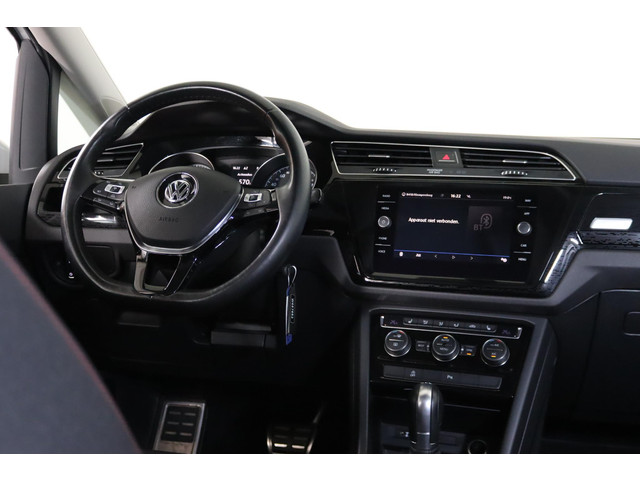 Volkswagen Touran 1.4 TSI Connected Series, R-line, 7-Persoons, Trekhaak, Apple Carplay Andriod auto, ACC,
