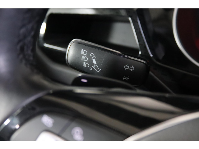 Volkswagen Touran 1.4 TSI Connected Series, R-line, 7-Persoons, Trekhaak, Apple Carplay Andriod auto, ACC,