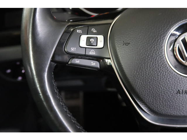 Volkswagen Touran 1.4 TSI Connected Series, R-line, 7-Persoons, Trekhaak, Apple Carplay Andriod auto, ACC,