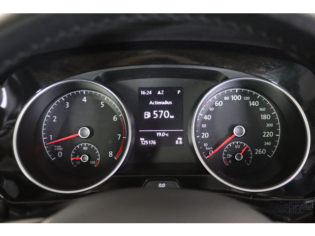 Volkswagen Touran 1.4 TSI Connected Series, R-line, 7-Persoons, Trekhaak, Apple Carplay Andriod auto, ACC,