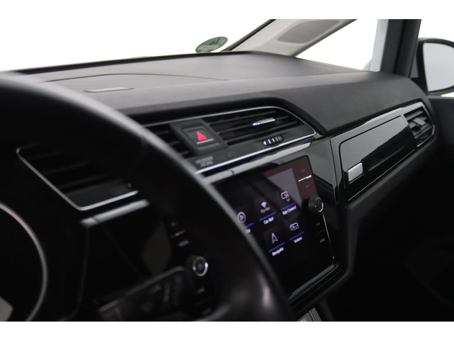 Volkswagen Touran 1.4 TSI Connected Series, R-line, 7-Persoons, Trekhaak, Apple Carplay Andriod auto, ACC,