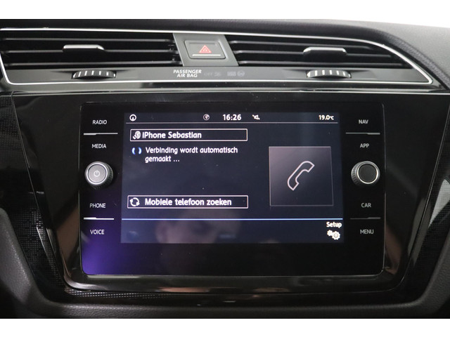 Volkswagen Touran 1.4 TSI Connected Series, R-line, 7-Persoons, Trekhaak, Apple Carplay Andriod auto, ACC,