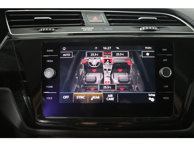Volkswagen Touran 1.4 TSI Connected Series, R-line, 7-Persoons, Trekhaak, Apple Carplay Andriod auto, ACC,