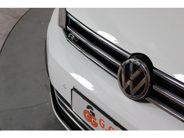 Volkswagen Touran 1.4 TSI Connected Series, R-line, 7-Persoons, Trekhaak, Apple Carplay Andriod auto, ACC,