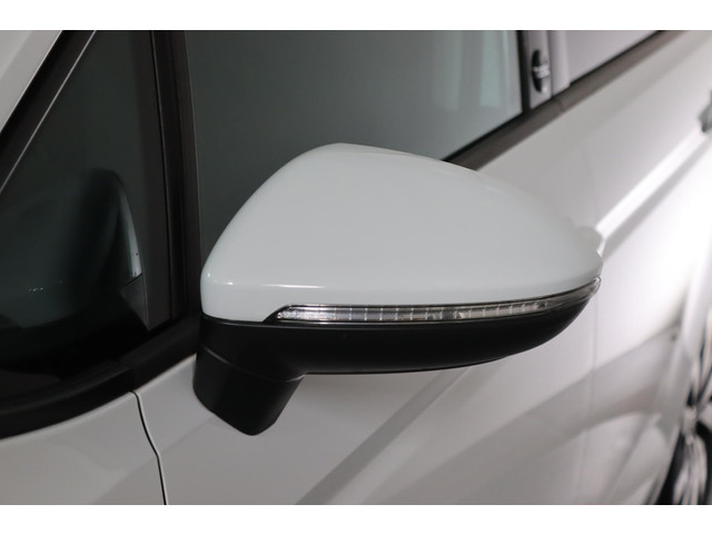 Volkswagen Touran 1.4 TSI Connected Series, R-line, 7-Persoons, Trekhaak, Apple Carplay Andriod auto, ACC,