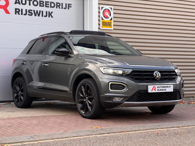 volkswagen-t-roc-1.5-tsi-sport-pano-virtual-camera-keyless
