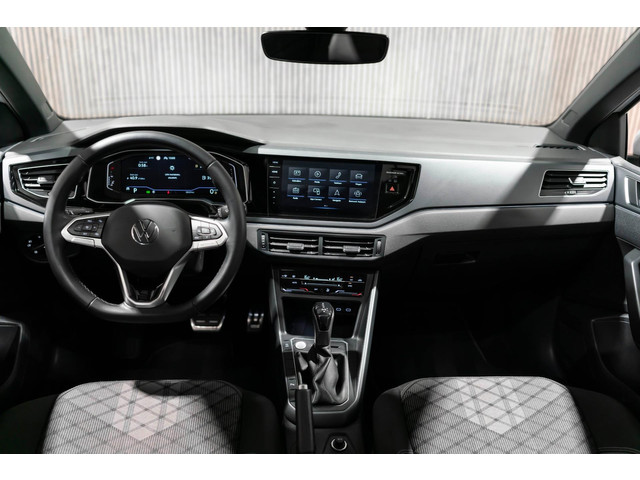 Volkswagen Polo 1.0 TSI R-Line DSG IQ PANO