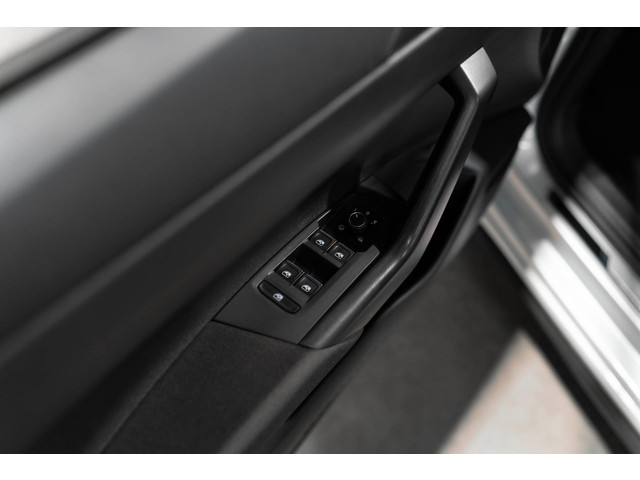 Volkswagen Polo 1.0 TSI R-Line DSG IQ PANO