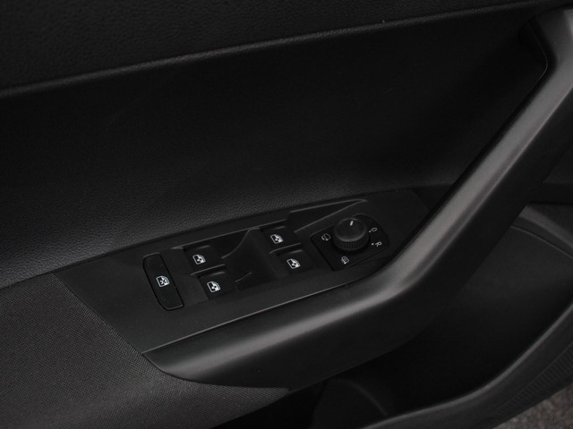 Volkswagen Polo 1.0 TSI Life DSG | Navigatie | Apple Carplay Android auto | Airco | Stoelverwarming | Dab | Digitaal dashboard | Adapive Cruise