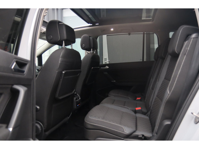 Volkswagen Touran 1.4 TSI 7p PANODAK ADAPT CRUISE TREKHAAK ELEK CAMERA