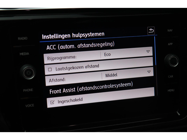 Volkswagen Touran 1.4 TSI 7p PANODAK ADAPT CRUISE TREKHAAK ELEK CAMERA