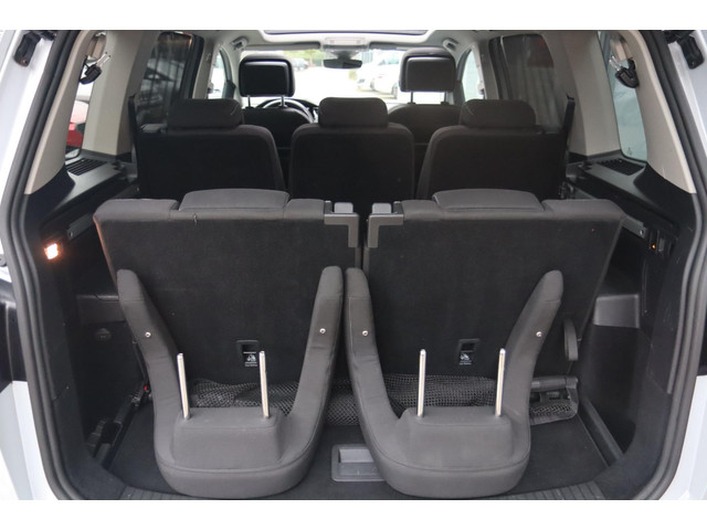 Volkswagen Touran 1.4 TSI 7p PANODAK ADAPT CRUISE TREKHAAK ELEK CAMERA